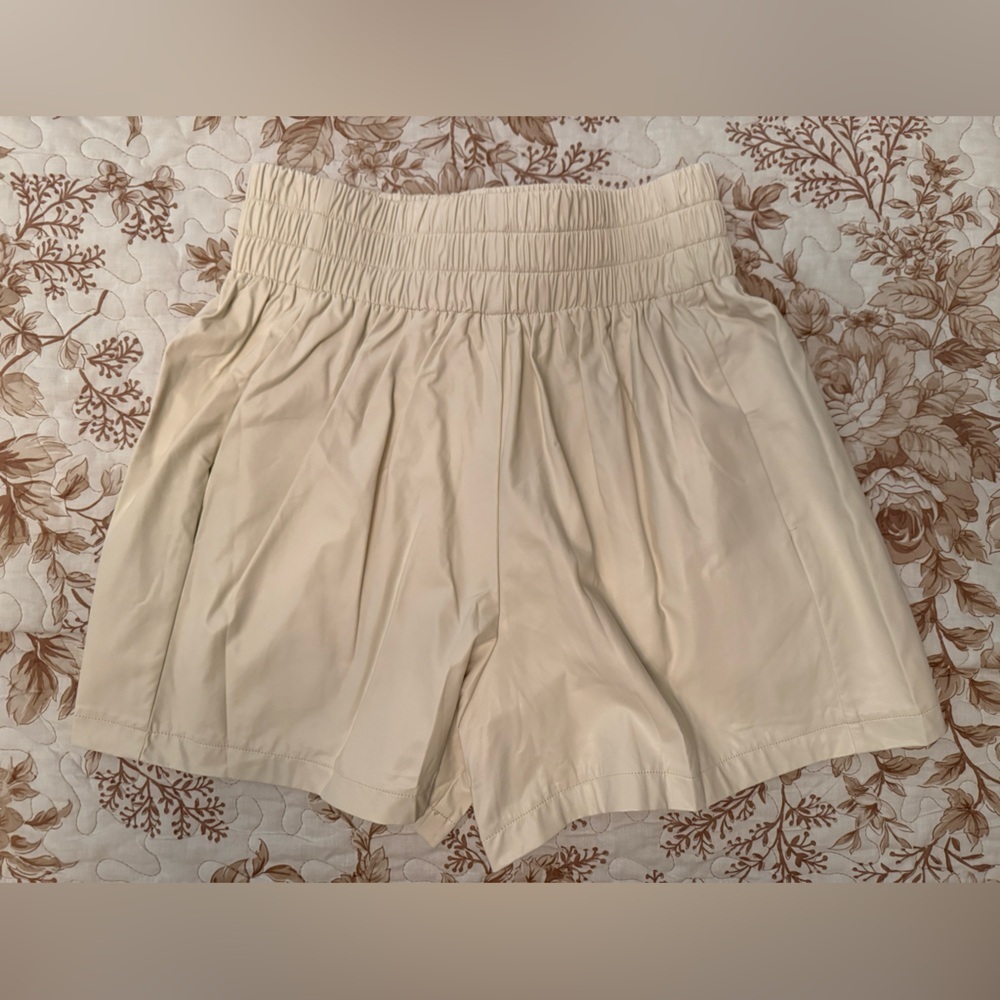 NWT Pinch Faux Leather Shorts- Cream - Picture 2 of 7